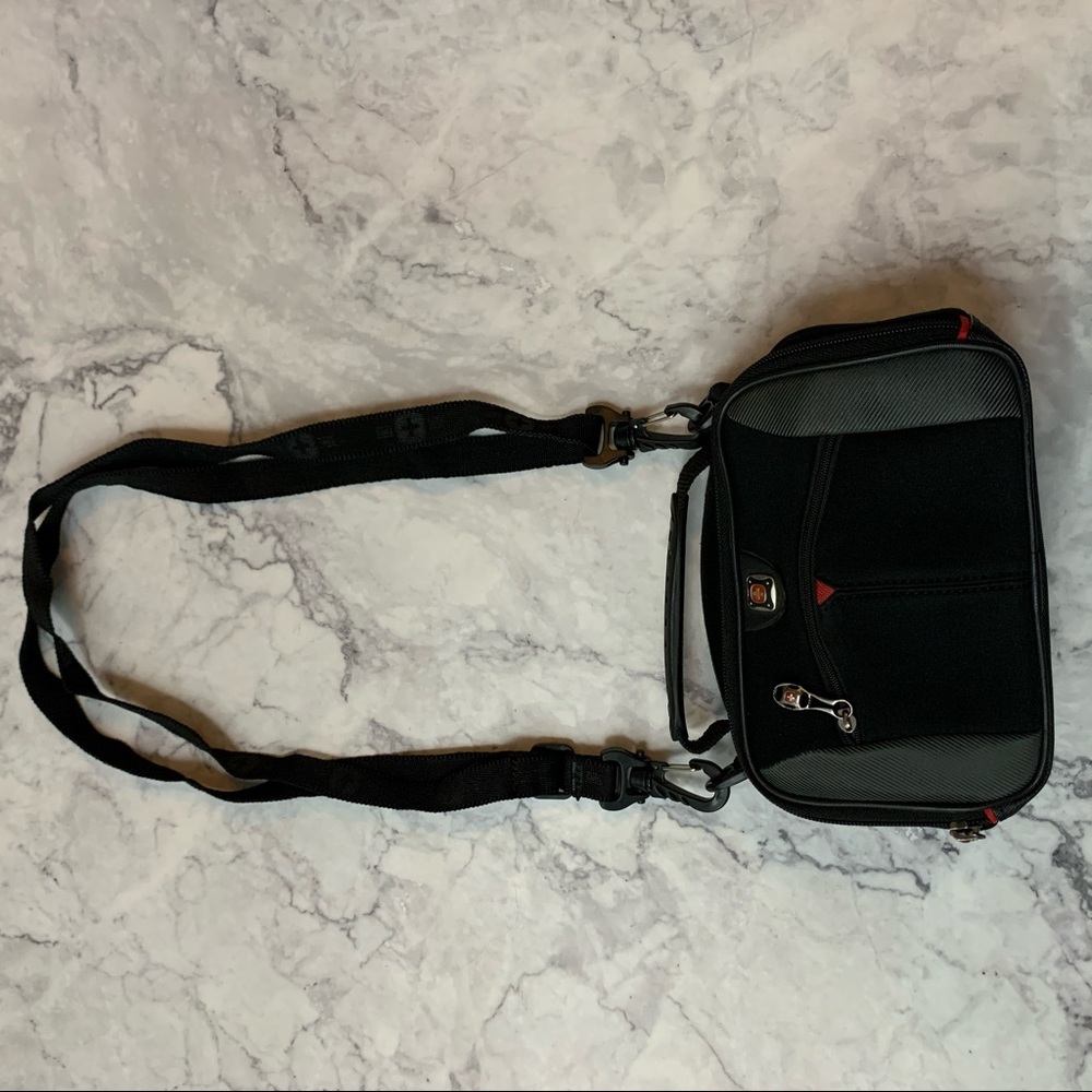 Swiss gear camera/travel pouch